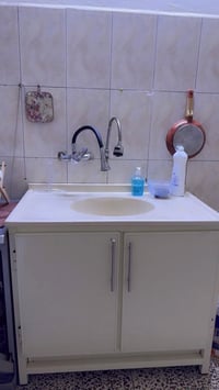 للبيع كاونتر ٣ قطع سنك مرمر نضيف جدا  ٣٠٠ وبي مجال للشراي 07736615195