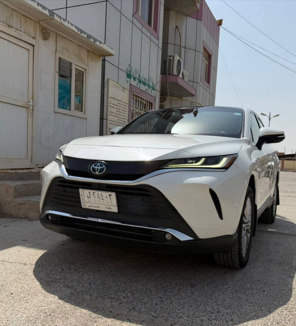 السلام عليكم للبيع فينزا موديل 2022 لون ابيض فول مواصفات  Limited 
ماشيه 125 الف كيلو
ضررها جنطه والجاملغ الايسر 
باب السايق والوراه كلير بامريكا وتكحيل بخشم البنيد
السياره كامله من كلشي بدون اي نواقص رقمه بغداد شرط التحويل السعر المطلوب 215 $  مكان السياره سامراء للاستفسار على الرقم
***********
او على الخاص موجود
