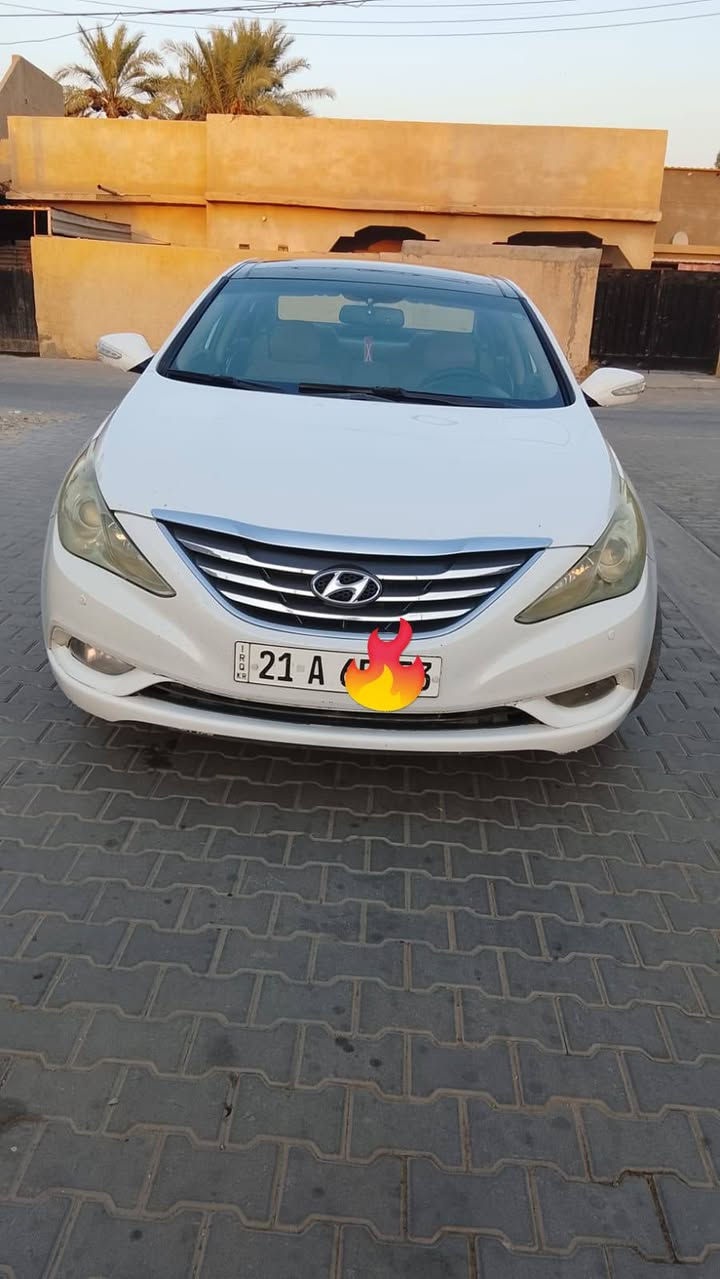السلام عليكم
سوناتا 2010 خليجي مكفوله كفاله عامه عدا صبغ بالهلال الجاملغ الخلفي عكس السائق فول مواصفات بانوراما تبريد ثلج 
محرك 2400دوش السعر 115بيها مجال 
للاستفسار الاتصال علا الرقم ***********
