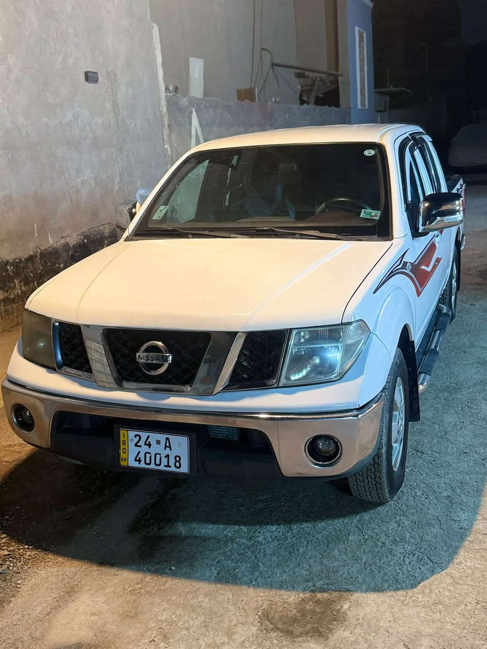 سلام عليكم بيكم نيفاره للبيع سياره نضيفه وعلى أيد وحده تخم تاير حداديه جديده محرك جديد مديل 2012 مداور ثاني يوم تريد وكاله تريد تحويل لاستفسار اكثر انتصال على رقم الهاتف ***********
