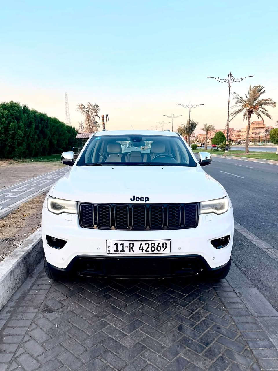 للبيع Jeep خليجي
موديل 2019
كفالة عامة السيارة 
ماشية 67 
فتحة سقف
رادار 
حساس امامي خلفي
ماوس 
شاشة كبيره
نقاط عمياء
اوتو هولد
‏كشنات كهرباء
‏ سيارة جديده بمعنى الكلمة
مكان السيارة بغداد
السعر 230 وبيها مجال
للاستفسار ***********
