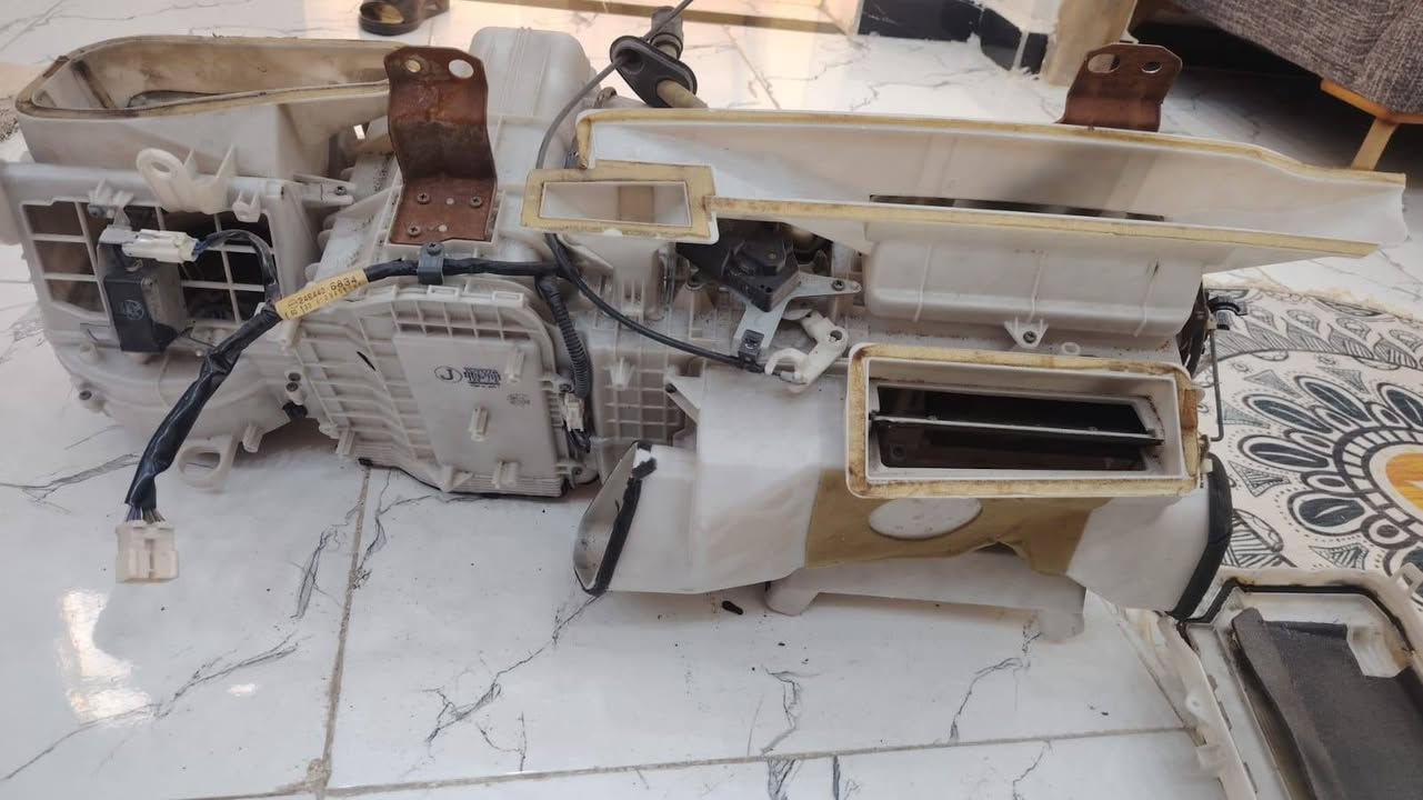 السلام عليكم
فابريته مارك نفخ كرسته نفخ شيزر نفخ
كامله فابريته وتدفئه وفان ولضفيره
*********** بصره تنومه كردلان َ
