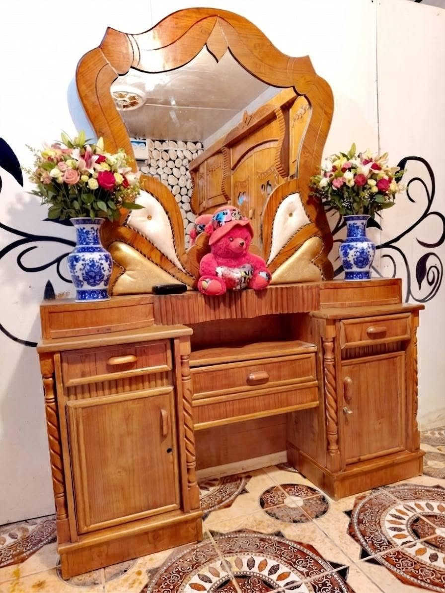 غرفة اخشاب صاج عراقي ام السته طابقين غرفه روعه كلها دنك جراخه لوي غرفه ضخمه موديل حديث حته الملحقات كلها دنك جراخه لوي..زاويه كنتوريه ملحق بارتفاع الكنتور أيضا دنك جراخه لوي.. مستخدم نضيف جدا موديل روعه.. دوشمه وترتيب ضهر جرجوبه براغي ملحقات كامله جربايه بلوكه ست رجلين.. للبيع العنوان الديوانيه اتصال ***********
