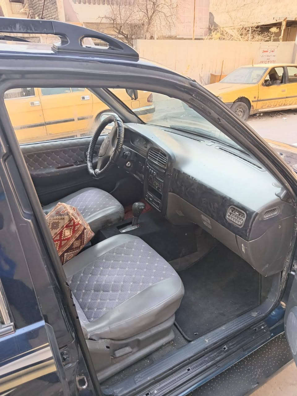 سبورتج موديل ٩٣ سياره جاهزه تخم تاير كهربايات شغاله صدر كله بدل جديد من عده دبلات سنويه ل28 مكينه كير ياباني سياره جاهزه مكان بغداد حي أور  تبريد منضومته كامله بس مي يشتغل سياره خير من الله مصبوغه للجماليه *********** سعر 40 وبيه مجال
