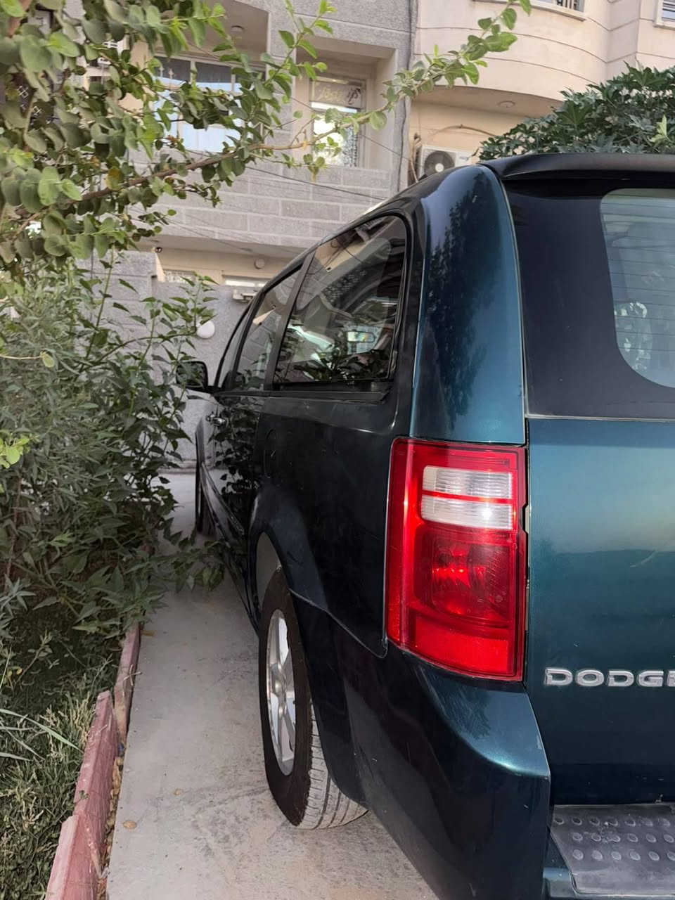 دوج كرفان sxt2009
3قطع تبريد 
ابواب كهرباء 
محرك3800
تخم تاير جديد 
داخلة كلين بدون حادث 
السعر 105
***********
