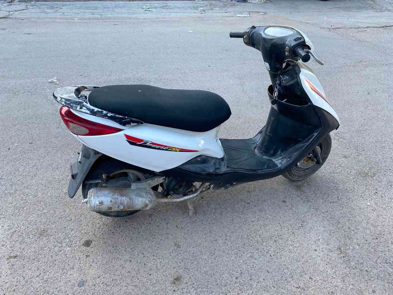 🚲 دراجة بريز للبيع 🔥
دراجة بريز للبيع، سعرها 400 ألف وبيها مجال للطيبين
الدراجة زينة ومرتبة والشراي يجي يشوفها ويفحصها و يشلع عيوني 

السعر: 450 ألف و بيها مجال للتواصل 
  ***********

