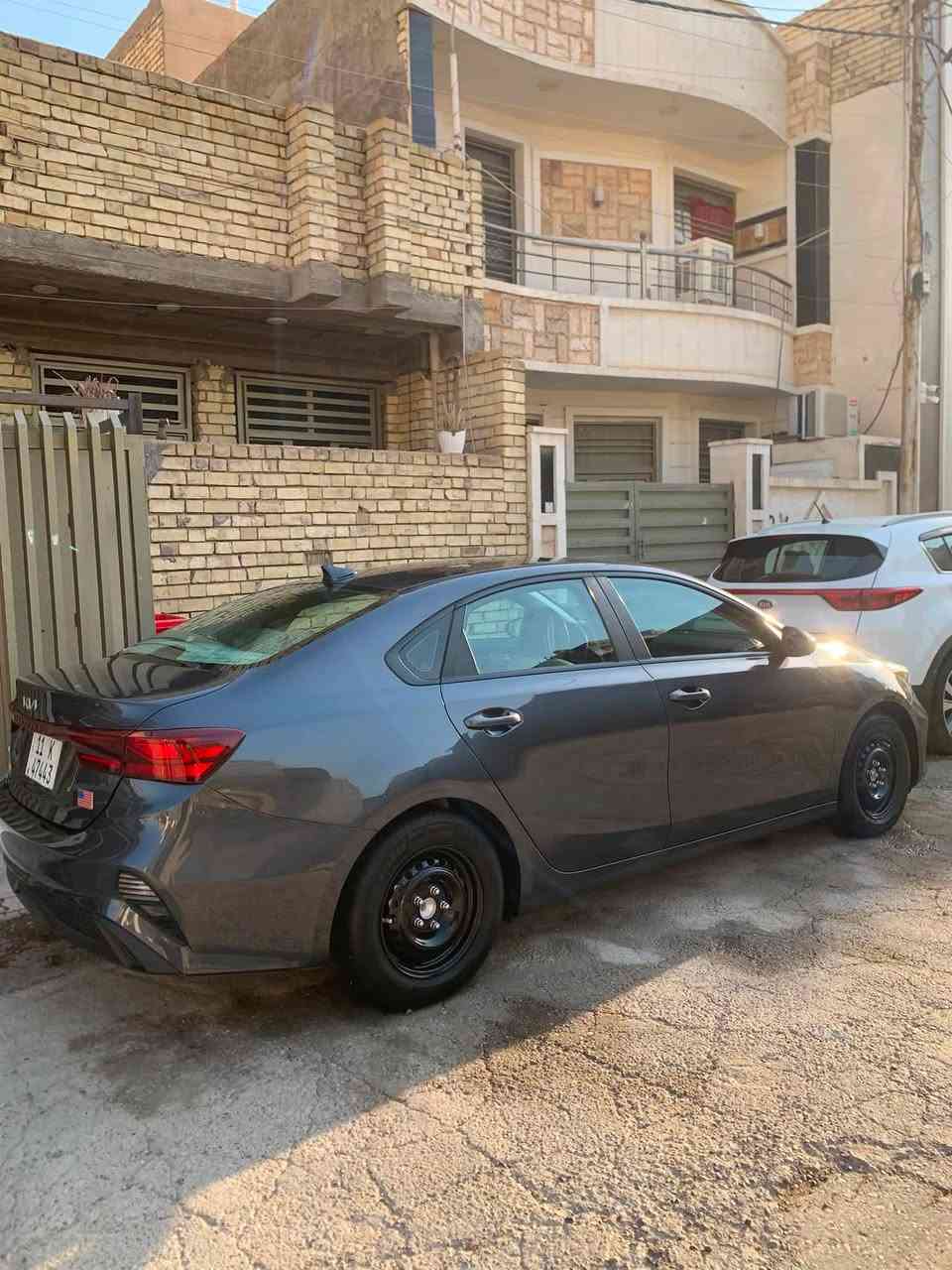 سلام عليكم
كيه فورتي موديل ٢٠٢٤ 
داخله علا كتاب ذوي الشهداء صاله ٤ شهور 
مواصفاته معروفه نص فول 
حادثه بنيد وجاملغات وبدنه وراديترات 
لجاملغات بارد ولبنيد تبديل 
الشاصي اليمن فارك شويه ومتعدل لا لحيم 
ولا صبغ وعلا كد ٣ صابع بلغد شك راجعه علي لذان وشاكته 
ومعدل ومزفت بدون صبغ ومعجون 
بعدله سنه ٨ شهور صير حره 
ابيعلك وكاله عامه بسياره
عارضه ١٣٥ وبيه مجال 
مكاني بغداد الدوره 
باتري جديد تخم تاير جديد 
كير مكينه مكفول 
وين متريد سونر اروح 
غير الذاكره الباقي  مكفول 
ممتواجد علفيس شراي يتصل وبي خير ويدلل 
دوشمه عام كبل ١٠ يام مدوشمه 
***********   احمد
