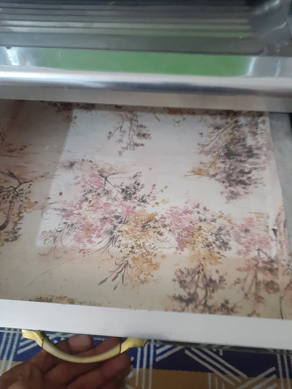 سلام عليكم كاونتر للبيع عرضه 160 سانتيم كاونتر جديد ضرره بس نرماده وحده ولباقي كلهه جديد مكاني كربلاء نهايت الامن الداخلي يم فرن صمون لؤلؤه سعر 55 قفل ***********
