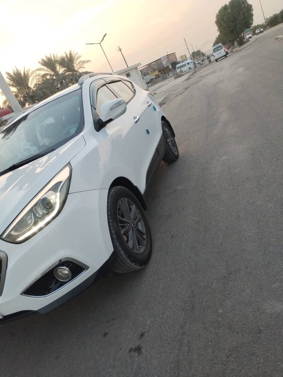 السلام عليكم توسان مديل 2014 خليجي رقم بغداد انكليزي بسمي سنويه وهزه جديده السياره مكفوله من الصبغ والتبديل فقط بارد بيه السياره جاهزه مكينه كير تبريد حداديه كله مكفوله تخم تاير السعر 132 وبيه مجال مكاني بابل قرية خفاجه مقابل شركة الرنا ***********
***********
