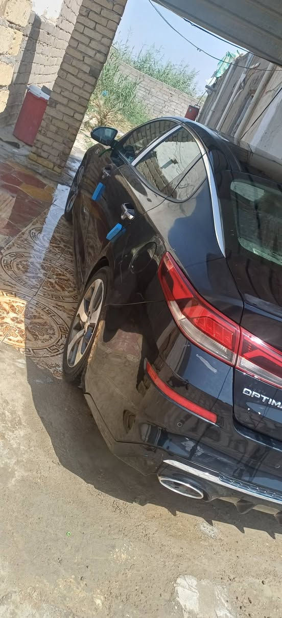 سلام عليكم اوبتما2019 S
مكينة 2400 
مواصفات 
شاشه كامره خلفيه 
تحكم ستيرن جهتين 
لايت زنون 
اشاير ب المري مري كهرباء
رادار جانبي 
مثبت سرعه
نضام صوتي 
تبريد نقص غاز فقط  موجود خاص ***********
