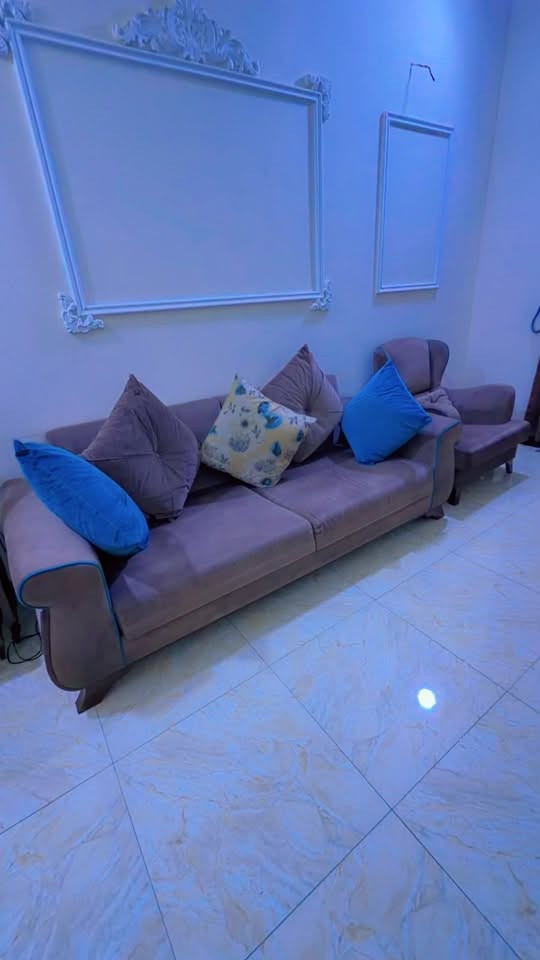 للبيع تخم قنفات تركي 7 مقاعد يصير جربايه
للاستفسار ‭+964 772 614 3085‬
