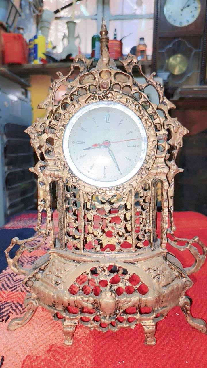 ساعة رف • انتيك قديم • نحاس ثقيل