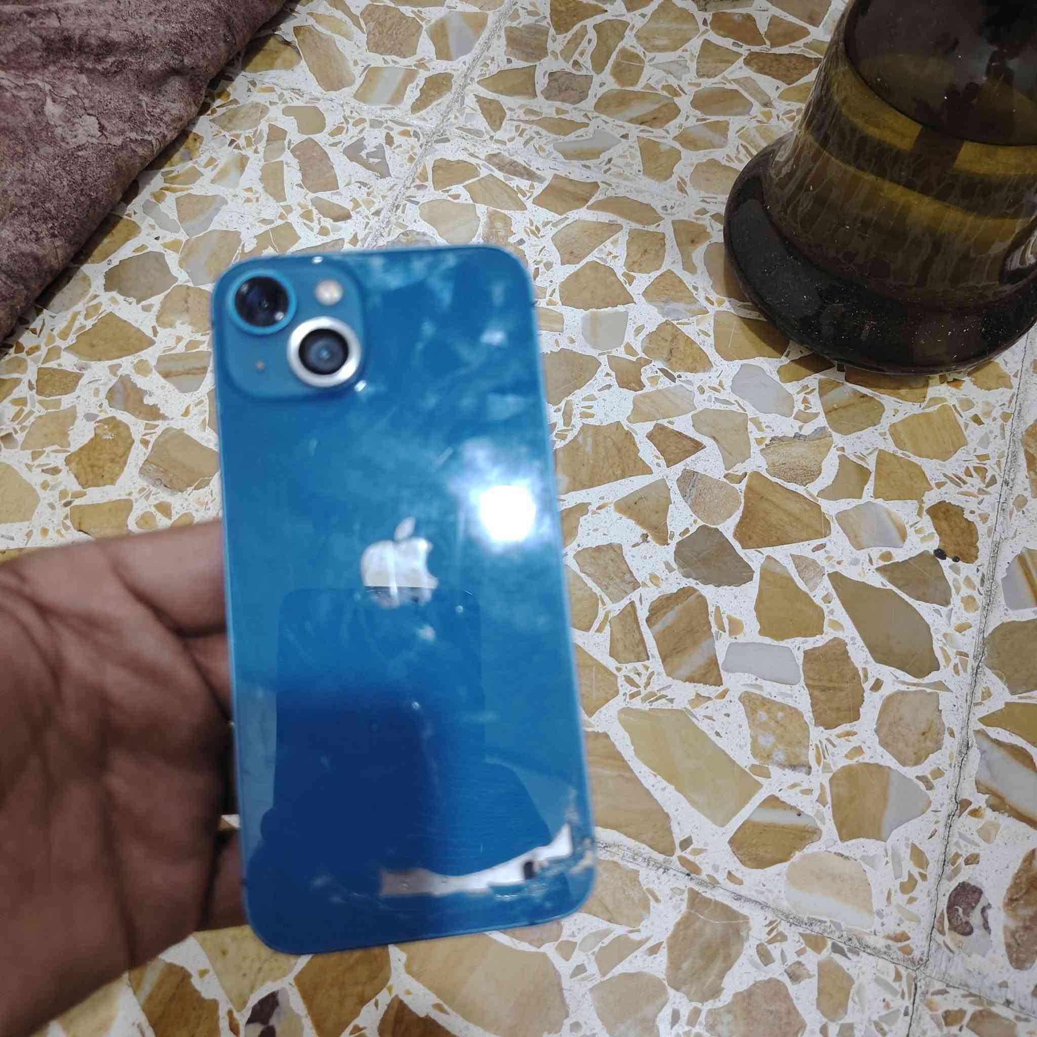 جهاز ايفون 13 عادي ذاكره  128   بطاريه 95 اصليا مامصعده  الجهاز امبدل شاشا  تك سيمكرت  الكامره ما تشتغل تشكل اني ابيعك ماتشتغل اني  مكلف بل نشر هاذ رقم صاحب الجهاذ. *********** _  ***********

