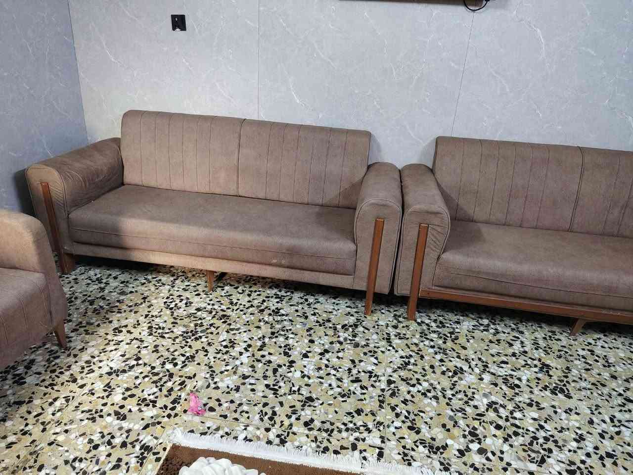 كنب • ١٠مقاعد • نضيف