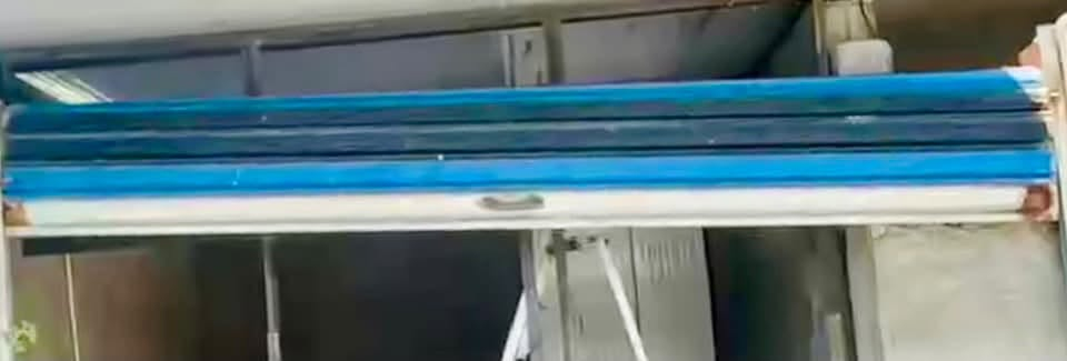 السلام عليكم كبنك للبيع رتفاعه2.50م
وعرضه3.30م مكاني بابل محاويل حي حصن جعفر  سعر300وبي مجال رقم***********
