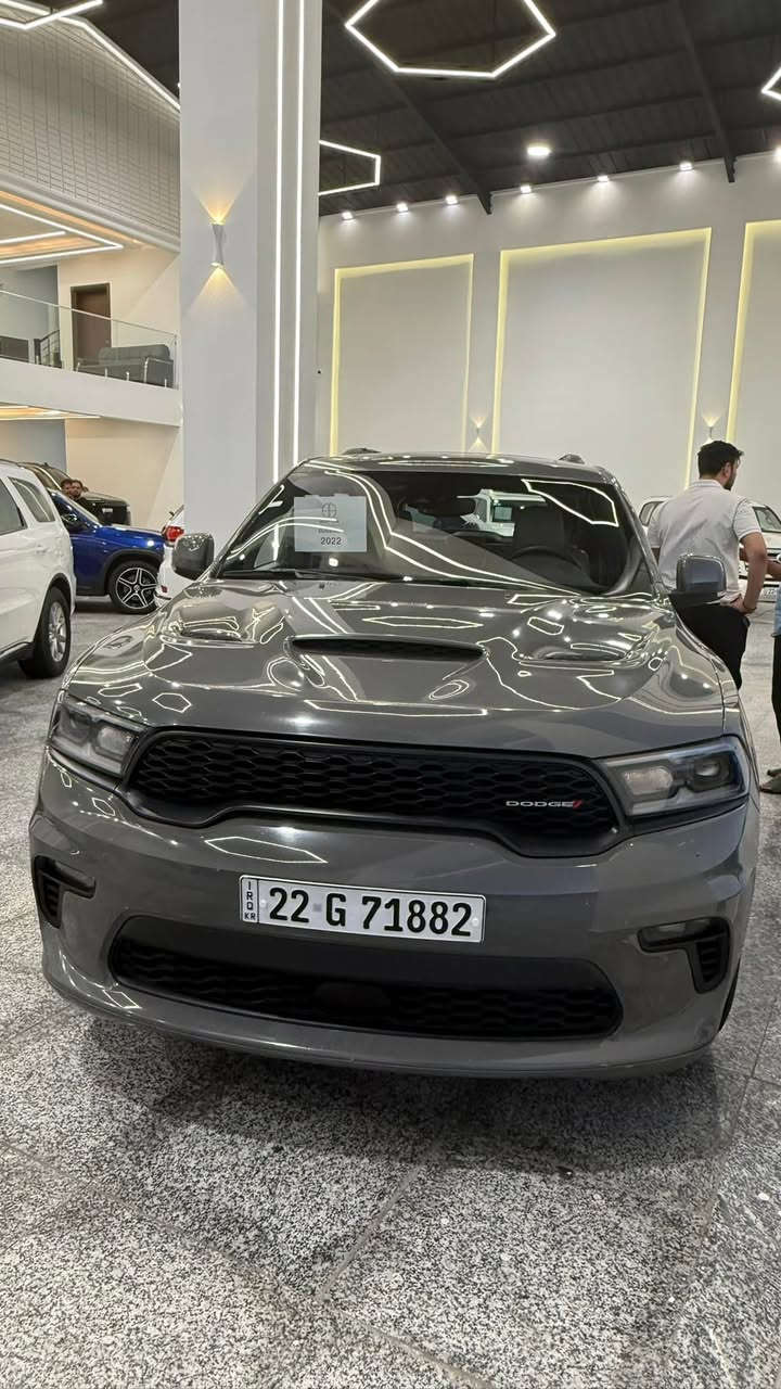 دوج دورانكو جي تي بلص .
الموديل : 2022 (خليجي  ). 
المحرك : V6.  3.6L . 
العداد : 59 الف mi.
اللون : اسمنتي . 
الرقم :اربيل  تحويل او وكالة  

المواصفات : 
.........----.........
* 7 راكب .
* رادار امامي مع مانع تصادم. 
* تحذير الخروج عن المسار . 
* تحذير النقطة عمياء  .
* نظام تحذير عند التقاطعات.  
* نظام تقليل الضجيج داخل المقصورة. 
* شاحن موبايل وايرلس. 
* تعديل وضعيات مقود السائق كهربائيا. 
* مرايا تعتيم ذاتي. 
* نظام الصوت من الپاين 10 سماعة. 
* ويل كروم قياس 20 انج.
* فتحة سقف سلايد .   
* شاشه كبيرة 10.1 انج . 
* نظام الخرائط (GPS).
* كير شفتر بالستيرن. 
* كاميرا محيطية 360 درجة. 
* المصابيح الأمامية LED.
* كشافات الضباب LED. 
* دخول ذكي. 
* بصمة ابواب .
* تشغيل بصمة .
* تشغيل عن بعد.
* الصندوق الخلفي كهربائي.
* فرش المقصورة الداخلية من الجلد الفاخر.
* ذاكرة لحفظ وضعيات الجلوس للسائق. 
* المقاعد الأمامية كهربائية.
* المقاعد الخلفية تدفئة.
* حساسات امامية. 
* حساسات خلفية. 
* مكيف خلفي مع وحدة تحكم منفصلة. 
* تدفئة ستيرن. 
* مانع تصادم خلفي.
* بلوتوث تلفون. 
* محدد سرعة. 
* نظام سبورت .
* نظام ايكو اقتصادي.
* نظام اوتو ستوب .
* نظام مانع للانزلاق. 
* نظام التشغيل والاطفاء الاوتوماتيكي ( Auto Start System ).
السيارة جديد ة كفالة عامة من الدعامية للدعامية 
مغلفة ppf بالكامل 
جي تي فول مواصفات 1/1 
السعر /350$بيها مجال قليل 
350 ورقة 
بيع او مراوس 
مكان السيارة/البصرة
***********
