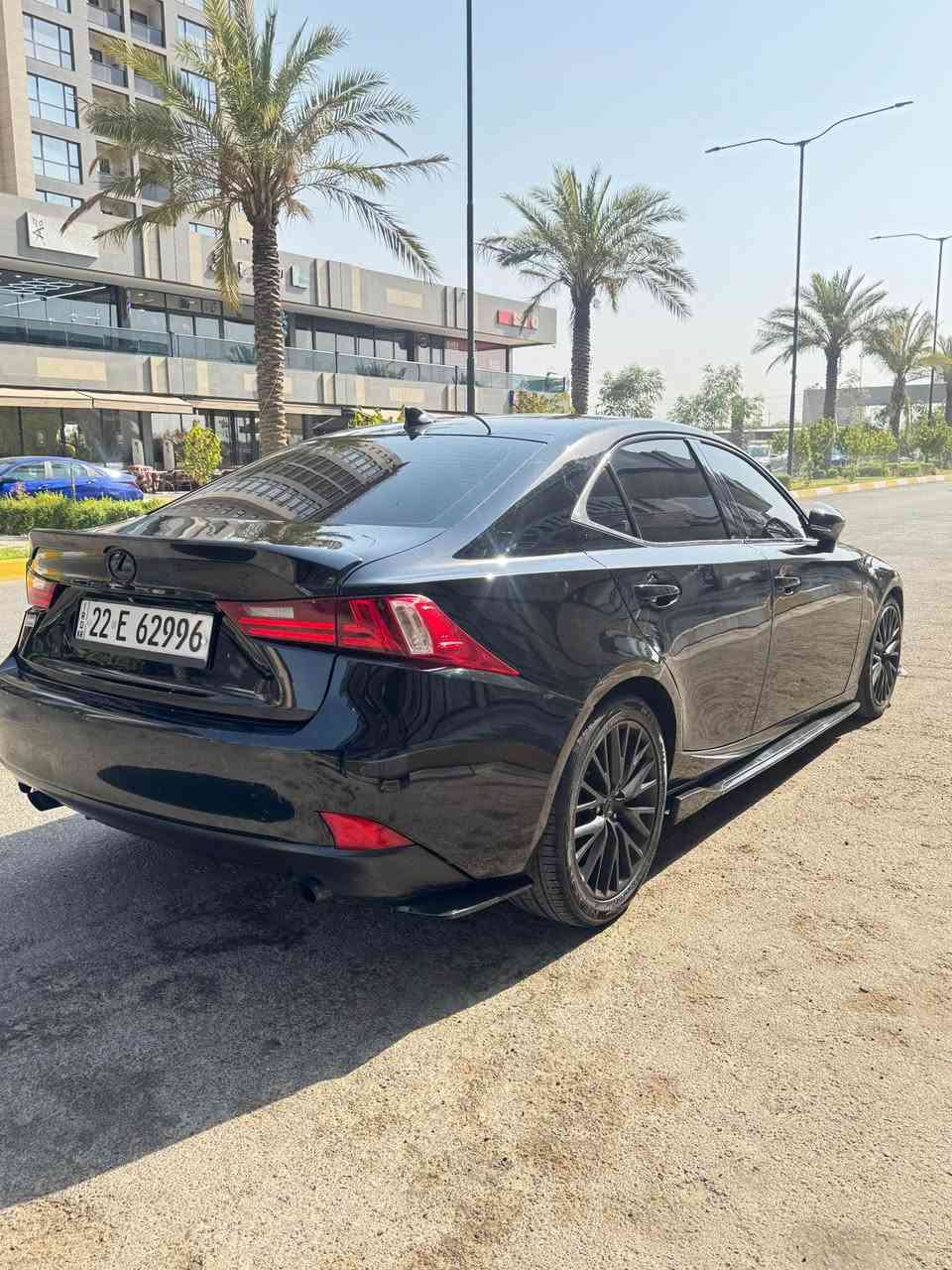 مكينة3500 سته سلندر تنفس طبيعي المرغوبه مابيه السياره نقص شعرايه. فول  السياره رادار حساسات  السياره  سقف روز رايز كنتاره داخل كاربون بالكامل ماشيه ٢٠٠ الف 
خمس قطع صبغ بالسياره   نشخطت هنا بالعراق جان بيه من امريكا بس جاملغ وبنيد السياره جديده مو كلام يعني  بالحقيقه احلى من الصور بهواي ***********  ملاحضه السياره مضلله من اربيل  تريد وكاله تريد تحويل  السياره باسمي مكان السياره بغداد بغداد, العراق
