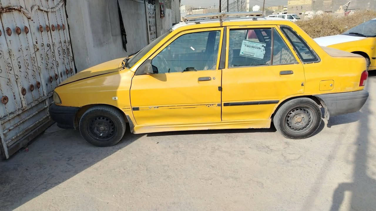 سلام عليكم شباب سايبه للبيع موديل 2012 رقم بغداد الماني بدون راعي اتكفل سرقه وعشائر سياره جاهزه مكينه وكير خير من الله مكان بابل الحله نادر السعر 12 وبيه مجال شراي يتصل اني مكلف بنشر لحد يراسلني‏‪***********‬‏
