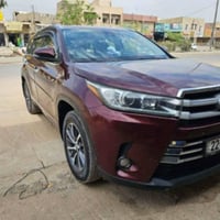 هايلندر موديل 2018 XLE فول مواصفات  رقم اربيل  فتحه  داخل بيجي جلد vip...