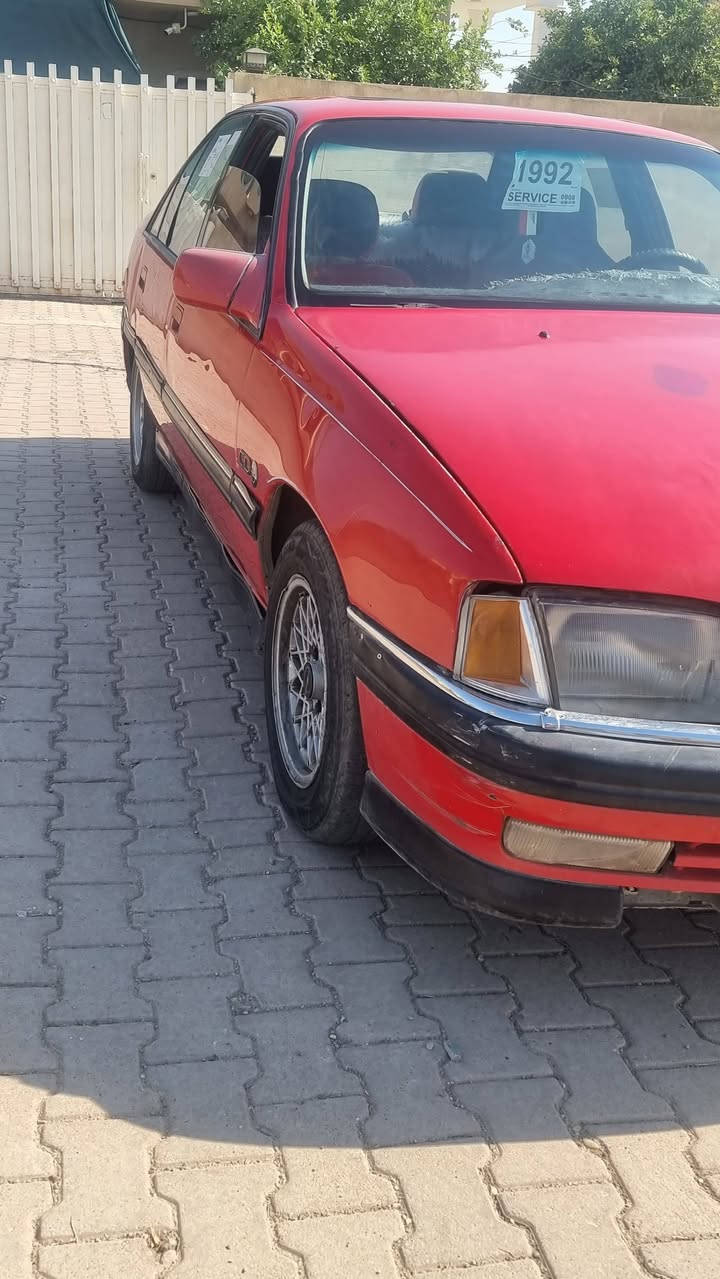 گير بيها هاف اوتوماتيك شغال بس بيها هاف.
رقم اربيل انكليزي صاحبه بكركوك. 

1992/محرك 20/كير اوتماتيك. بطاقة بانزين موجود. محرك جديد.ايرفلوجديد تايرات بطارية دشبول راديتر لايتات صالنصة كلها جديد.. تحويل فقط

صدر تعبان مجموعة ستيرن تعبان تنته سقف داخلي يحتاج ترتيب. صبغ بلاد ماعدا بونيد مصبوغ. مكاني كركوك 

***********

سعر (( 33 ورقة ومجال))
