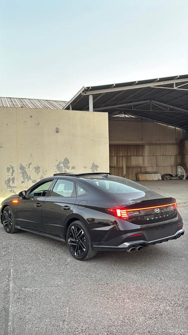 sonata  2024 N line
 باب و نص جاملغ صبغ  
دواخل ارباك شرط   
يترقم شمالي. 
ممشا 40,000 
شراي اتصل *********** أربيل, العراق

نص مكتوب في الصور:
- 9:02 12 4 / 14 1:1 bid.cars
- 9:02 12 bid.cars 5 / 14 1:1 Sales History Similar archival offers Ask 51
- 9:03 11 bid.cars 3 / 14 1:1 Sales History Similar archival offers Ask 51
- 9:03 11 bid.cars 2 / 14 1:1 Sales History 1 Similar archival offers Ask 51