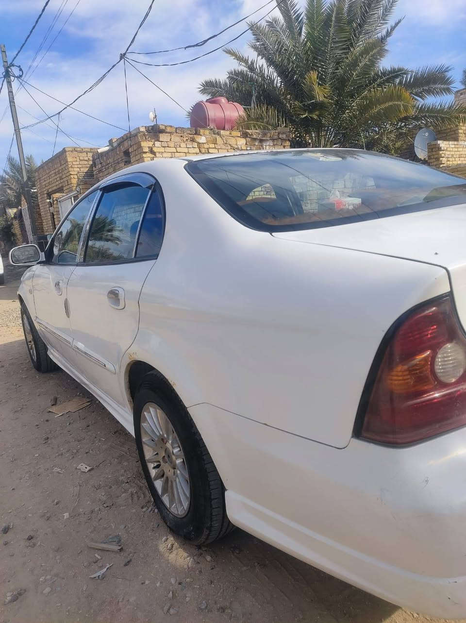السلام عليكم
شوفر ليت ابيكا كوري بلاد موديل ٢٠٠٦ رقم بغداد انگليزي  بأسمي سنوية لغاية ٢٠٣٠
جاهزه من كل النواحي 
تدفئه وتبريد 
تحكم مري 
شاشه وحساس خلفي 
سنتر لوك اربعه باب
تخم تاير 
كهربائيات كله شغاله 
حدادية ممتازه 
السعر ٤٧ ورقة قابل للتفاوض 
مكان السياره الديوانية
للتواصل ***********
