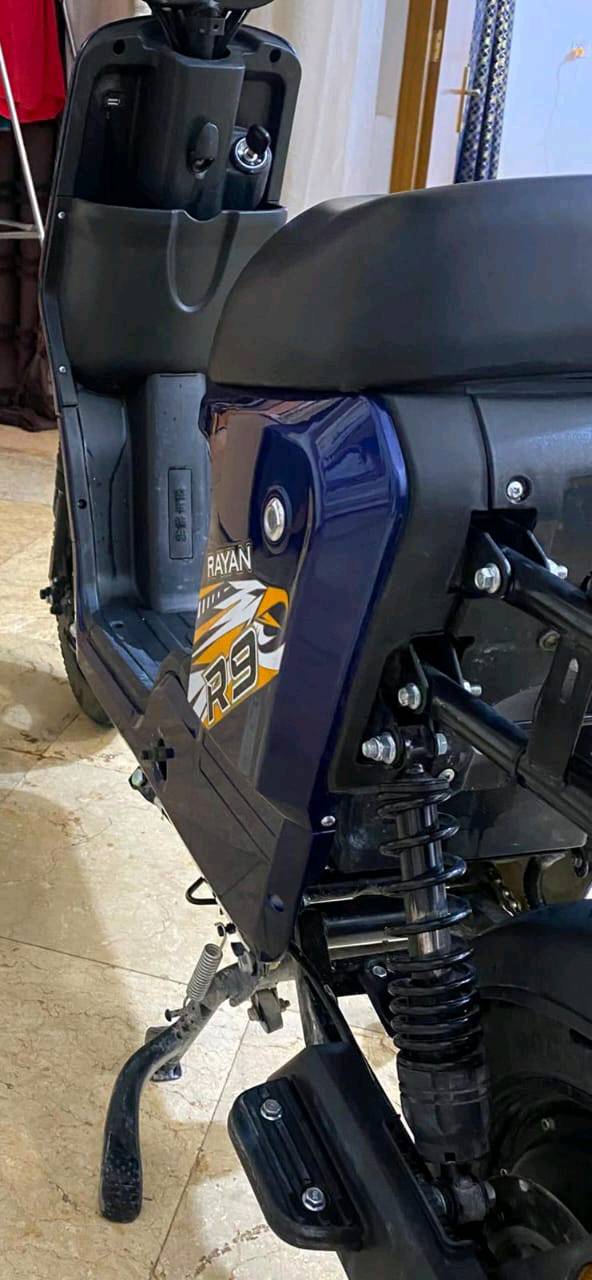 R9
5بطاريات
كهربائي كلهة شغالة
سعرهة 500 وبيهة مجال حك الجية
 مكاني النجف الاشرف