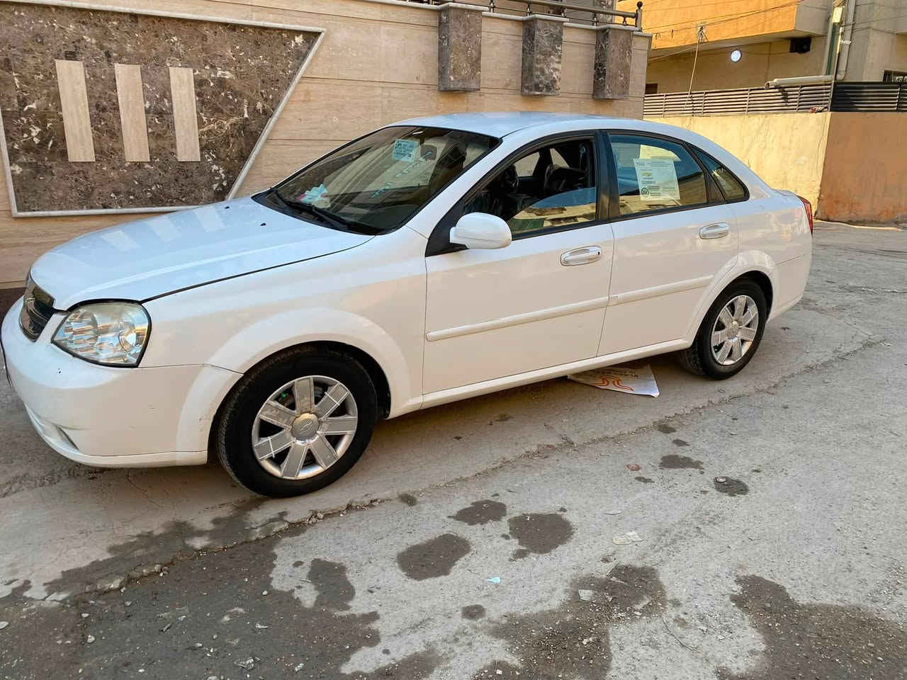 السلام عليكم اوبترا 2014 الشركة العامة 
سيارة بيها جاملغ صبغ بدون دواخل وهلال واحد خلفي 
مكينة بحالة جيدة كير مكفول تبريد تدفئة تخم تاير حدادية عليها ادامة كاملة سيارة مناقصها اي شي ومال بيت 
*********** ابو حيدر
