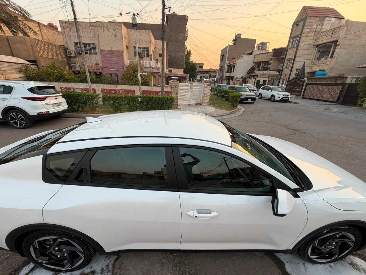 السلام عليكم حبايب كي فور EX فول عدى الفتحة موديل 25 دخول جديد منفيس بأسمي اني المستورد حادث موضح بالصور بنيد مصلح او مصبوغ نفسة بدون تبديل ليبل واحد بدون دواخل شرط الفحص مكفولة من شاصي او لغد سياره جديدة او بالعافيه على المشتري بدون رقم السياره تترقم اي محافظة عدى الاقليم مكاني شارع فلسطين السعر 159 او بيهه مجال للشراي للاتصال ***********
