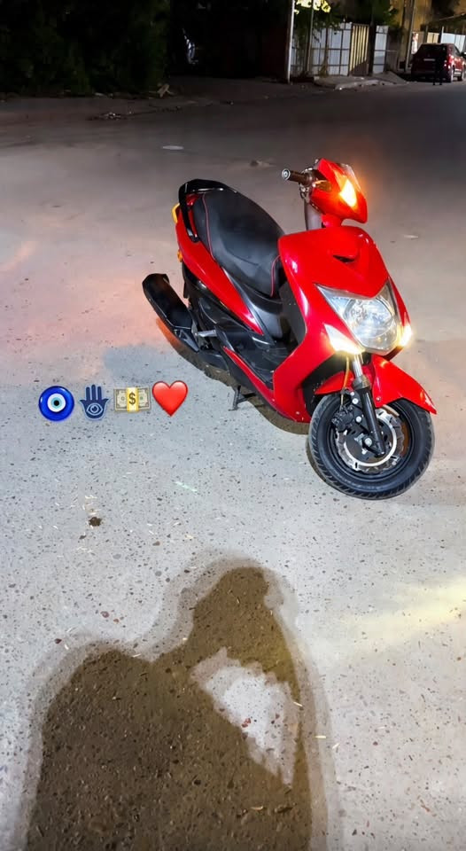 سلام عليكم عندي سكنس لد دراجه جديده كفاله عامه من كلشي كفرات ومكينه صار شهرين من نازله من الرنبه دراجه بلاديه أي نقص ما بيه ياباني ستان حساس قبق نفخ موديل 2018جديده السعر  مليون ونص وبيه مجال بسيط مكان بغداد لشعب سريداد رقم ***********
