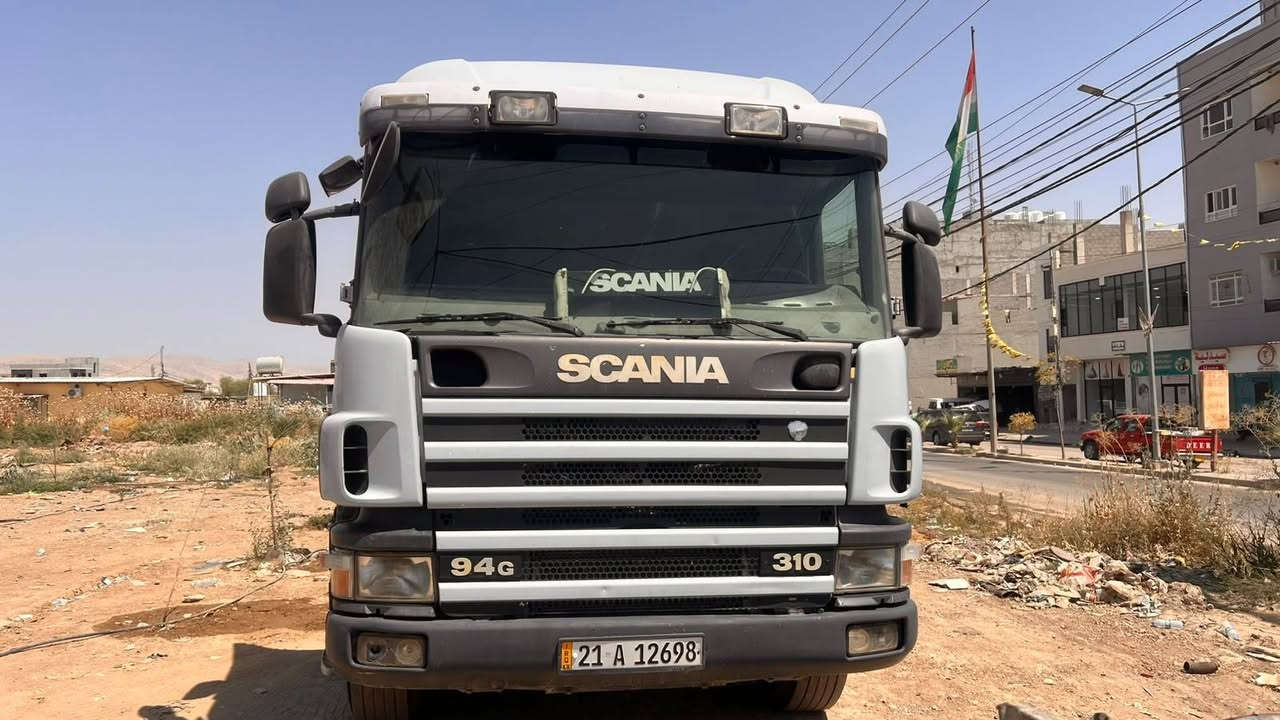 سكانيا للبيع موديل 2001 سيارة بابب ونوزل گير 4×4 سعر 310 وبيا مجال رقم الهاتف ***********
