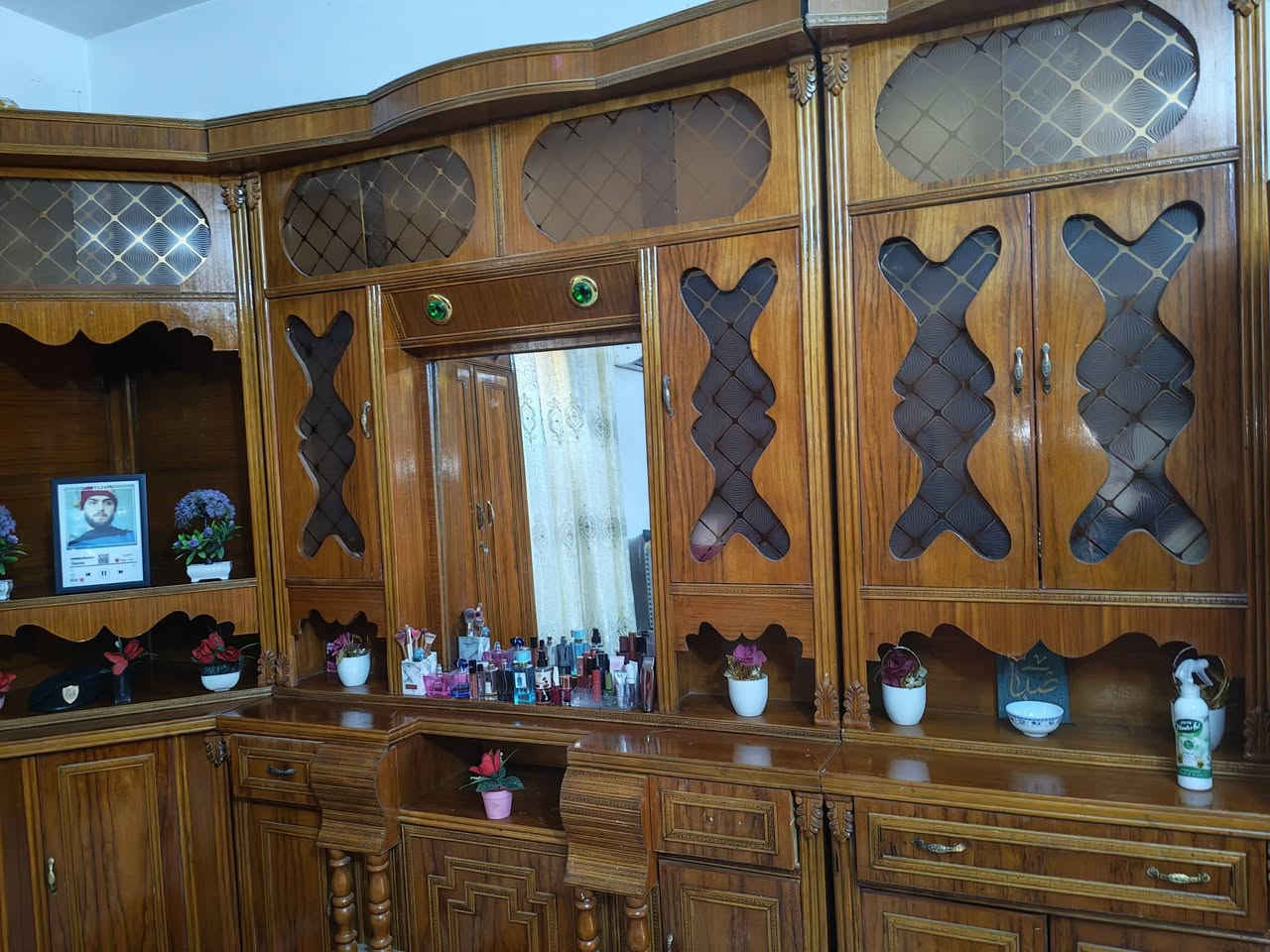 يوجد غرفه نوم سوكيه  للبيع العنوان  الانبار الخالديه السعر مليون 200   رقم ***********

