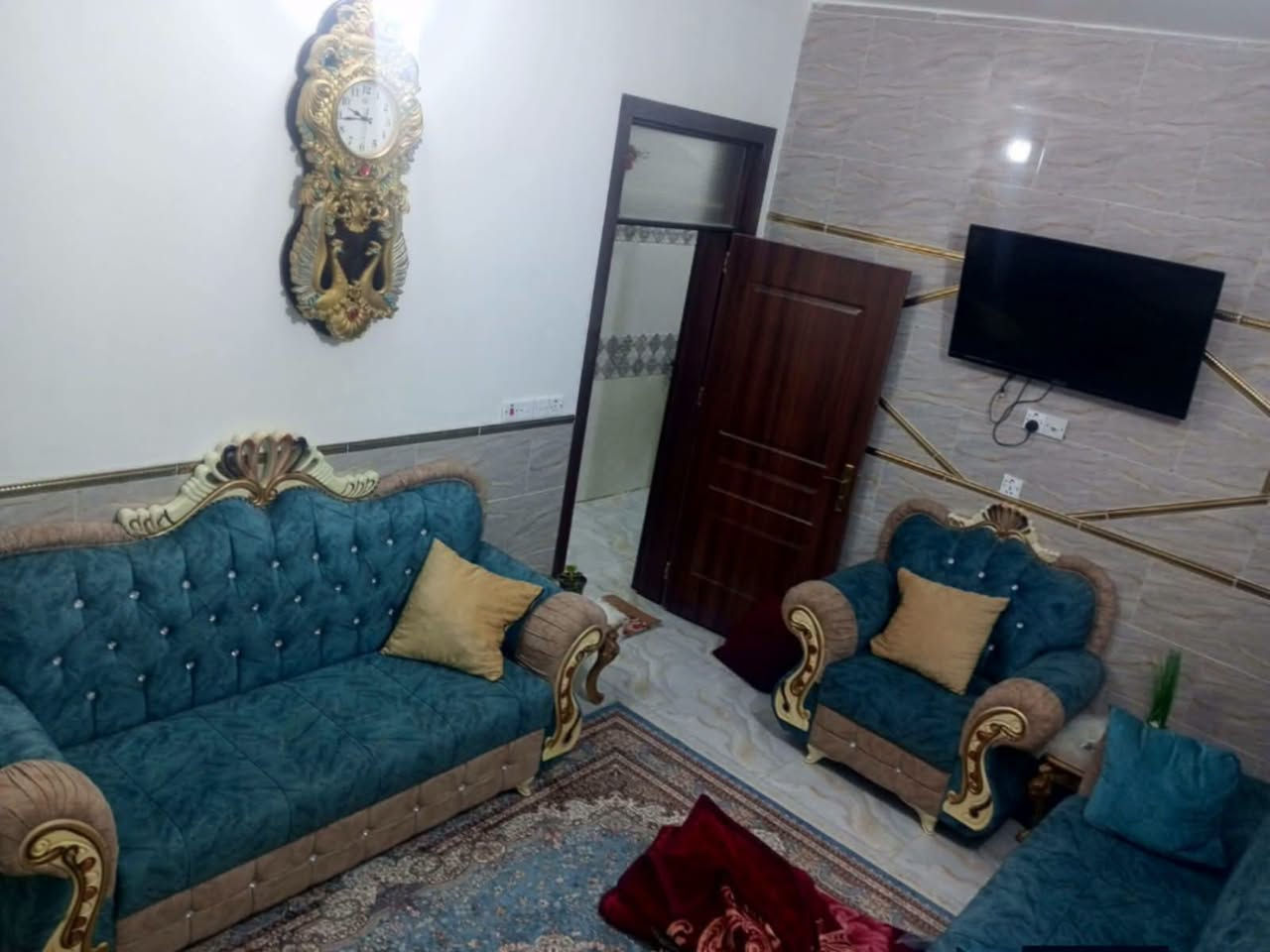 بيت للبيع مساحه ١٠٠ متر طابو صرف 
حي ميسان قطاع ٢٢ شارع ١٢
قريب وكيل البصراوي وقريب شارع كيات 

طابقين حديث صب كونكريت وطابوك نهروان 

الطابق الاول غرفه وصاله ومطبخ وستقبال 
وصحيات داخليه وخارجيه ومكشوفات 

الطابق الثاني غرفتين وصاله وصحيات 

السعر ١٤٣ مع مجال 

عنوان: المكتب 
حي ميسان، شارع الكيات، قبل تقاطع شارع البوريات.
المكتب يستقبل جميع العروض 
وعلى مدار 24 ساعه

​📞 للتواصل والاستفسار

***********
***********
***********
