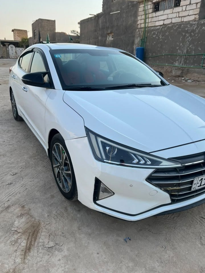 سلام عليكم
الانتره 2019
 خليجي
(كفاله عامه شرط السونار) 
رقم بغداد نكليزي بسمي
ماشيه (70)
مكينه 2000 دوش 
فول واحد عله واحد 
كشنات جلد قرميدي 
فتحه سلايت
 زنون
 بصمه
قطعتين تبريد
 تحكمات ستيرن
 مرئي شفط 
 شاشه كبيره 
 انضمة قياده 
يدات نيكل
حساسات امامي خلفي
السعر 148وبيه مجال 
مكان (السياره كربلاء طويريج )
***********
