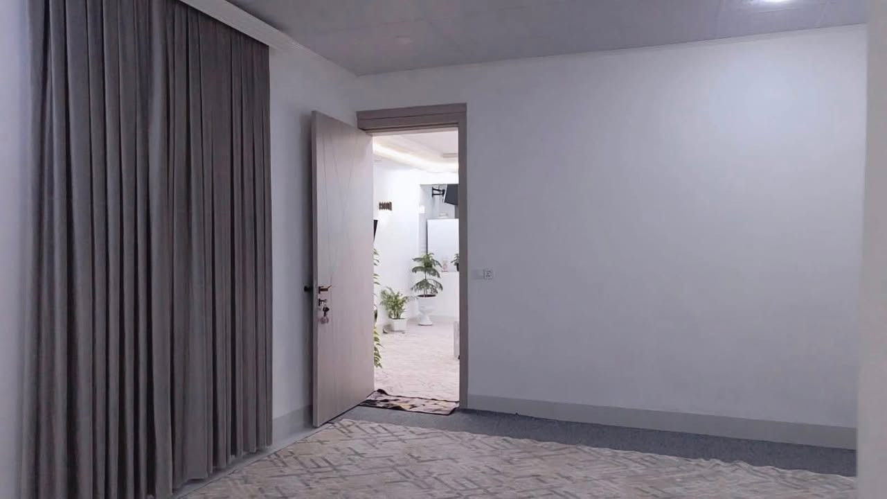 📍 الموقع: رابرين – قريب على سكلة خورشيد

🏡 بيت للبيع

📐 المساحة: 125 متر
📄 زراعي – سند 25

🧱 بناء جديد، عمره أقل من سنة

🔹 غرفة كبيرة في الطابق الأرضي
🔹 غرفة كبيرة في الطابق العلوي
🔹 استقبال
🔹 صالة كبيرة جداً (6×6)
🔹 مطبخ
🔹 نظام دكت
🔹 سقوف مغربي حديثة

🎁 الملحقات المشمولة مع البيت:
✔️ كاونتر صاج

💰 السعر: 60 مليون دينار
📌 بيه مجال قليل بالسعر

📞 للاستفسار: ***********
