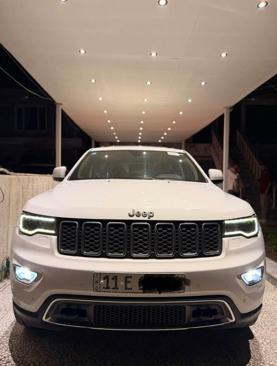 جيب وارد خليحي لمتدد بلاس2018كفاله عامه كير مكينه كشر
ماشيه 78kmكلش احلى من صور جديده وجاهزه مبيه ابره نقص
الموصفات؟
1-بنوراما
2-بصمه
3-جنطه كهرباء
4-ستيرن كهرباء
5-كشنات ذاكره ميموري
6-فور ويل 
7-كراسي تدفئه تبريد 
8-كرسين كهرباء
9-شاشه جبيره 
9-رادارات توقف ذاتي
10-شاشات خلفيه بلاديات 
المكان بغداد 
السعر 243بيه مجال 
الاستفسار *********** بغداد, العراق
