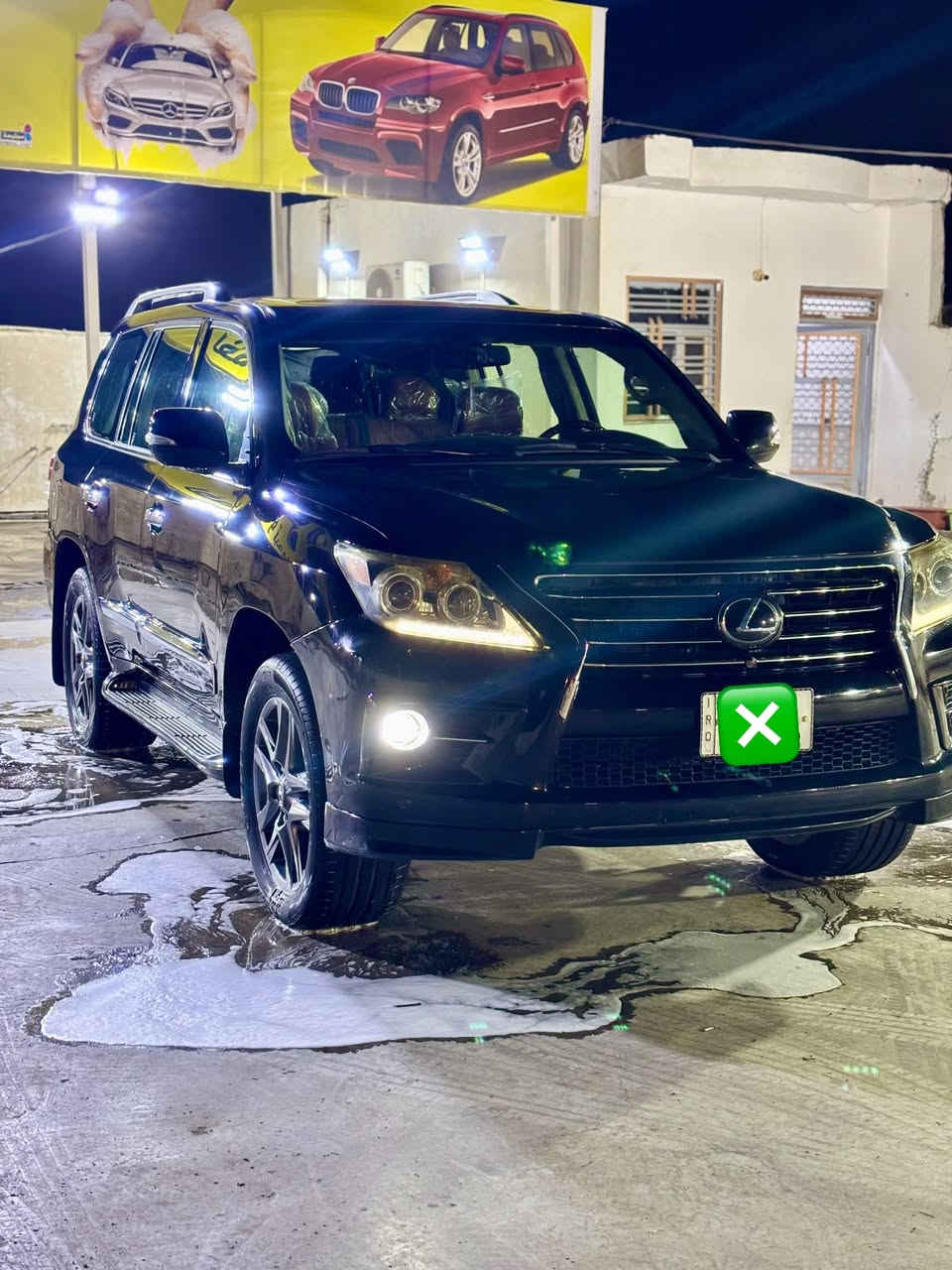 السلام عليكم 
للبيع فقط 

النوع.       LEXUS.SPORT.LX570
الموديل.        2012
رقم               بغداد 

فول مواصفات
كلير بالجاملغ الامامي فقط 
السياره حاهزه من كل النواحي 
مكينه كير حداديه تخم تاير باتري كله جديد 
عليه صيانه سيرفس كامل 
مكان السياره.    ميسان /العماره

للاستفسار.      ***********
