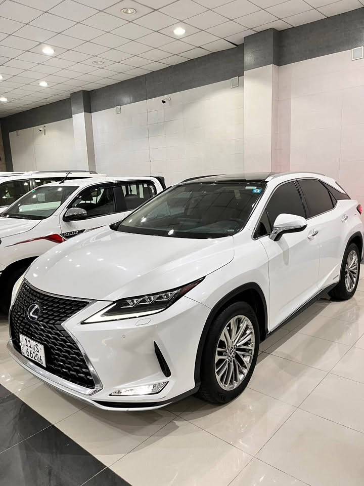 السلام عليكم لكزس RX450H بلاتينيوم
موديل 2022

ماشية 58 الف كيلو وقابل للزيادة

محرك V6 3500 hybrid 

السيارة فول مواصفات للاخير معروفة مواصفاتها السيارة كفالة عامة من الحادث ماعدى3 اماكن PDR موضح بلمنشور 

السعر 375ورقة وبيها مجال للطيبين السيارة كلش حلوه ونظيفه وربي يبارك للياخذهة 🤍

المكان:الانبار_الفلوجة

الرقم: ***********
