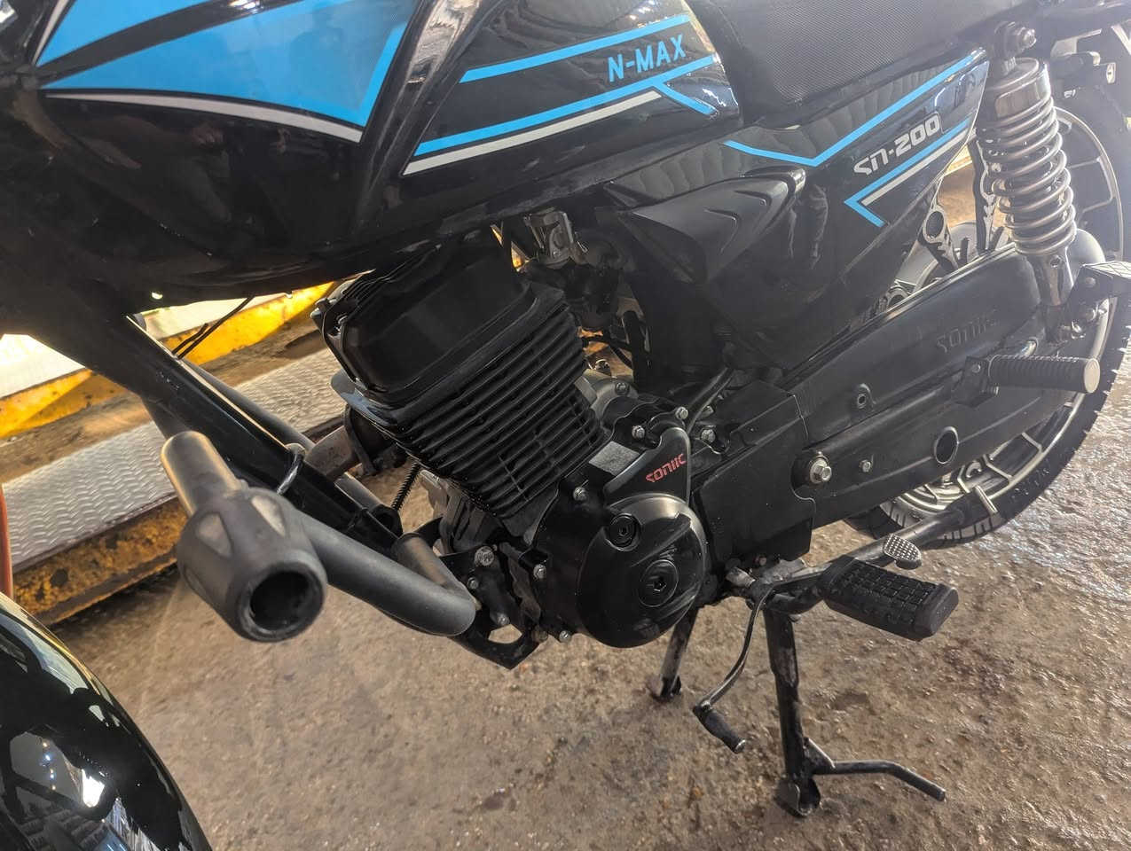 Sonic 200cc 
السعر مليون 700 قابل للتفاوض
***********
