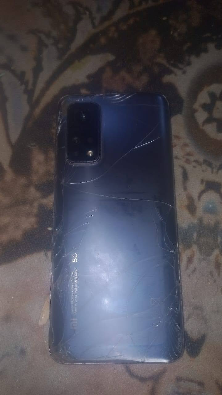 سلام وعليكم موبايل لبيع شركه شاومي يشغل تسعين فريم بل بوبجي يخبل راسلني على لوتساب قيم بي وأخذه للاستفسار ***********
