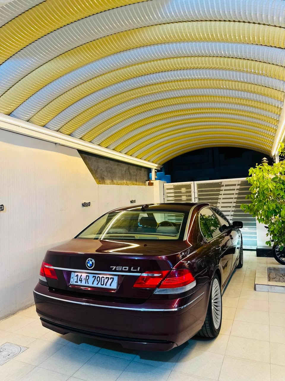 BMW_E65_745iL-2004
-------------------------------------
#السعر : 140$ وبيه مجال بسيط
‏
#رقم الهاتف : *********** 

#رقم السيارة : بصرة مشروع وطني باسمي 

#مكان السيارة : واسط/العزيزية 
-------------------------------------

السلام عليكم 
للبيع او المراوس باقل باخرة موديل  2004 حجم 745  باب طويل سيارة خليجية فول مواصفات عدا الرادار مكفولة بدون اي حادث سيارة بيه صبغ جمالية شواصي لغود تكم شرط الفحص سيارة محدثة 2008 
تفاصيل 
1-بصمة 
2-محرك 8 +كير تعليك⚙️ مكفولات
3-حساسات امامية+خلفية 
4-تبريد 4 قطع خلفي منفصل تحكم بلقمارة ❄️
5-لايت زنون ⚔️
6-مراية داخلية+ الجانبية عاكسة⚔️
7-تحكمات ستيرن ⚔️
8-تلفون📱
9-فان منفصل 💨
10-سنوية جدد ⚔️
11-شاشة اعطال🖥
12-سيدي جنجر 💽
13-داخل بيجي 🤎 
14-كشنات ذاكرة ⚔️
15-شاشة 🖥
16-كشنات هيتر + تبريد امامي خلفي 
17-ويل 19تو سايز  +تخم تاير ⚔️
18-صدر امامي خلفي جديد⚒
19-ستيرن كهربائي 💡
20-مري شفط⚔️
21-انارة ترحيب خارجية 💡
22-لايت اوتو 🔦
23_زراك لايت
24_ثلاجة خلفية 
25_شاشة خلفية 
26_كشنات امامية مساج 
27_دبل جام ملون 
28_ماوس خلفي 
29_بردات 5 
30_ابواب شفط 
31_صندوك كهرباء 
32_ستيرن هيتر 
33_كشنات خلفية كهرباء

-------------------------------------

