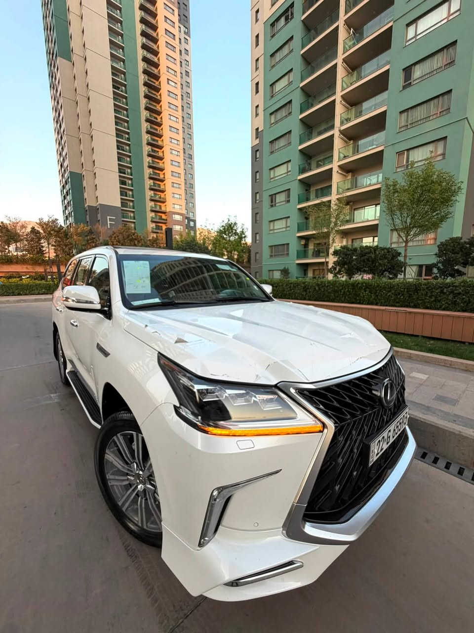 Lexus.570LX.2017. 🔚 بريم اصلى🦅.✅
لكــزز هيبـة الشـوارع 🧿

ملاحظات:-
صبـغ ❌
بدون شخط
بدون رصعات
بدون صبغ
بدون رمل 
حتى دعاميات ولحية بدون صبغ
لله الحمد سيارة زيروووو

سيارة كلش حلوة نظيفة مرتبة لوك لوك 
___ماشية 72 الف❇️
ماشية بشرط فحص كومبيتر 
سيارة باقية عل نظافتها لوك لوك 
كل جسمها بشرط سيارة باقية نظافة زيرو
.....

سعر 565$
موديل2017
حجمً المحرك.5.7🦅
ماشية.72 الف.
سبير منازل♻️
••••••••
محرك كير بشرط لحد شهر
هزة براد سنوية  جديد
رقم دولي جديد 
والسيارة باسمي تحويل مباشر❇️

.-.-.-.-.-.-.-

مواصفات ساس بريم اصلى LX570💫

سلايد
داخل احمر 
ثلاجة
صندوك جك 
كشـن تبريد تدفئة 
ستيرن كهربائي 
شغال 
رادار امامي 
كامرة 
حساس 
خمس كامرات
راس DVD
دبل اكسل 
كامل زينون 
ستة سيدي
يدات بصمة
مرايات كهربائي 
ستيرن وكشت خزن
رادار شارع
دبل هواء 
بخ ماء
كشن جلد 
تحديد سرعة
بنزين ECO
شاشه لمس
تبريد مركزي
وبعد وبعد….

سعر.565قفل.$
***********

