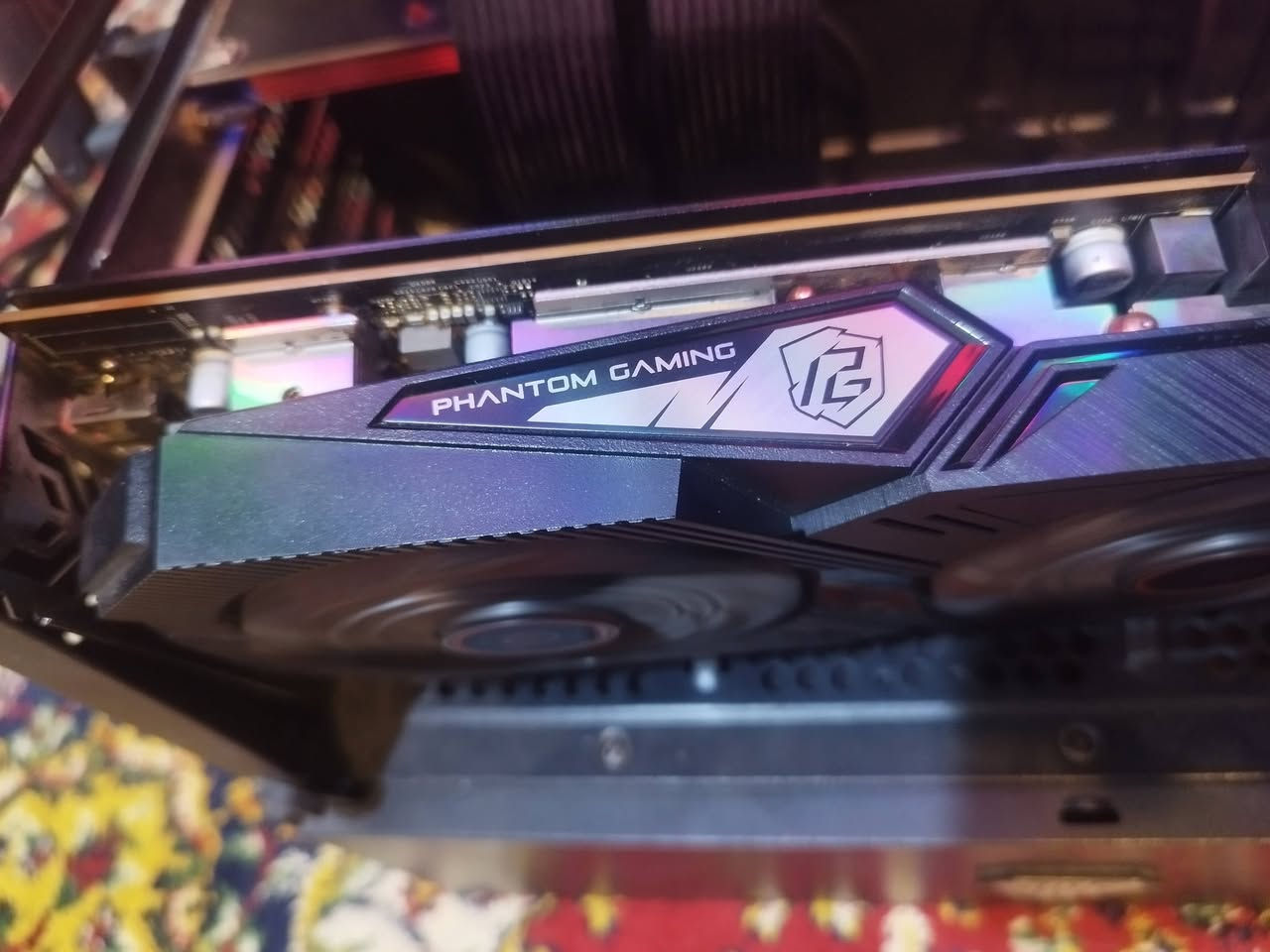 كرت شاشة rx590 8gb Phantom
غير مجدد
نظيف الكرت ما مستخدم هواي
جبته جديد حته تعاريف بعدني ما منزله سعر 110

نص مكتوب في الصور:
- Device Manager
- File Action View Help
- DESKTOP-0EGOCE2
- > Bluetooth
- > Computer
- > Disk drives
- v Display adapters
- Microsoft Basic Display Adapter
- > Firmware
- > Human Interface Devices
- > IDE ATA/ATAPI controllers
- > Keyboards
- > Mice and other pointing devices
- > Monitors
- > Network adapters
- v Other devices
- Base System Device