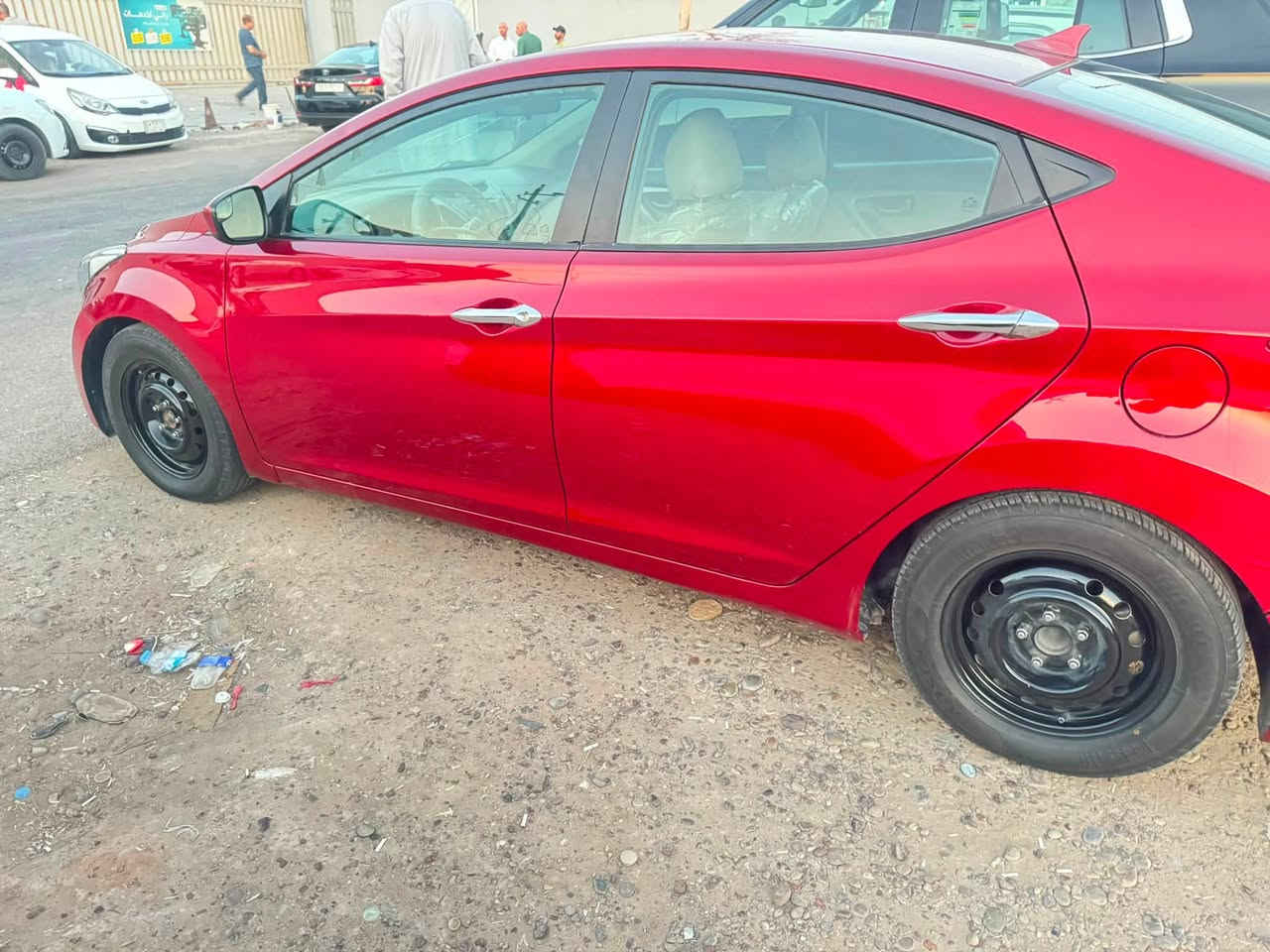 النترا. ٢٠١٥ أمريكي حادثها خشم البنيد. بارد والمسطره الجنطه صبغ ماشيه ١٩٠ رقم بغداد السياره جديده تبريد تخم. تاير  محرك كير  كفاله مكان السياره. الدوره او المحموديه  السعر ١٠٠$ وبيها مجال. قليل رقم الهاتف ***********   ***********
