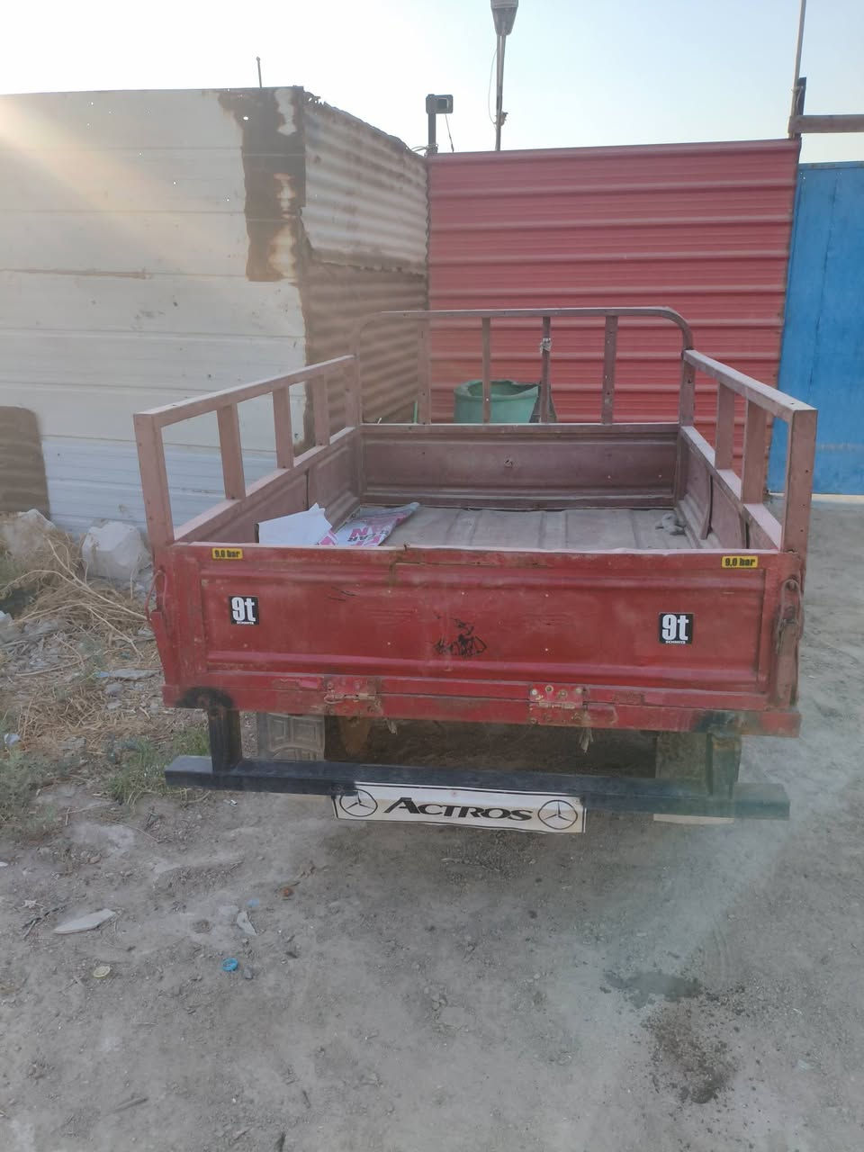 ستوته البيع بدي نضيف شاصي بي عوجه خفيفيه و ياه مكينه نضيفه بعدهي ما مسحوكه كلش نضيفه بي  قبق مكسور بس سعر 450 وبيه مجال عنوان بصره خور الزبير معمل لاسمده رقم الصوصل ***********
