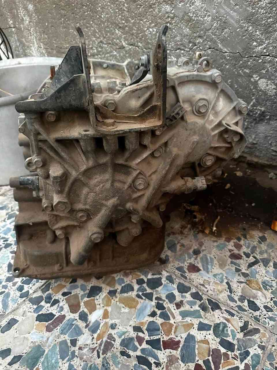 السلام عليكم 
كير مال كورلا للبيع 
كلشي مابيه فقط 
كونترول يخربط 
***********
