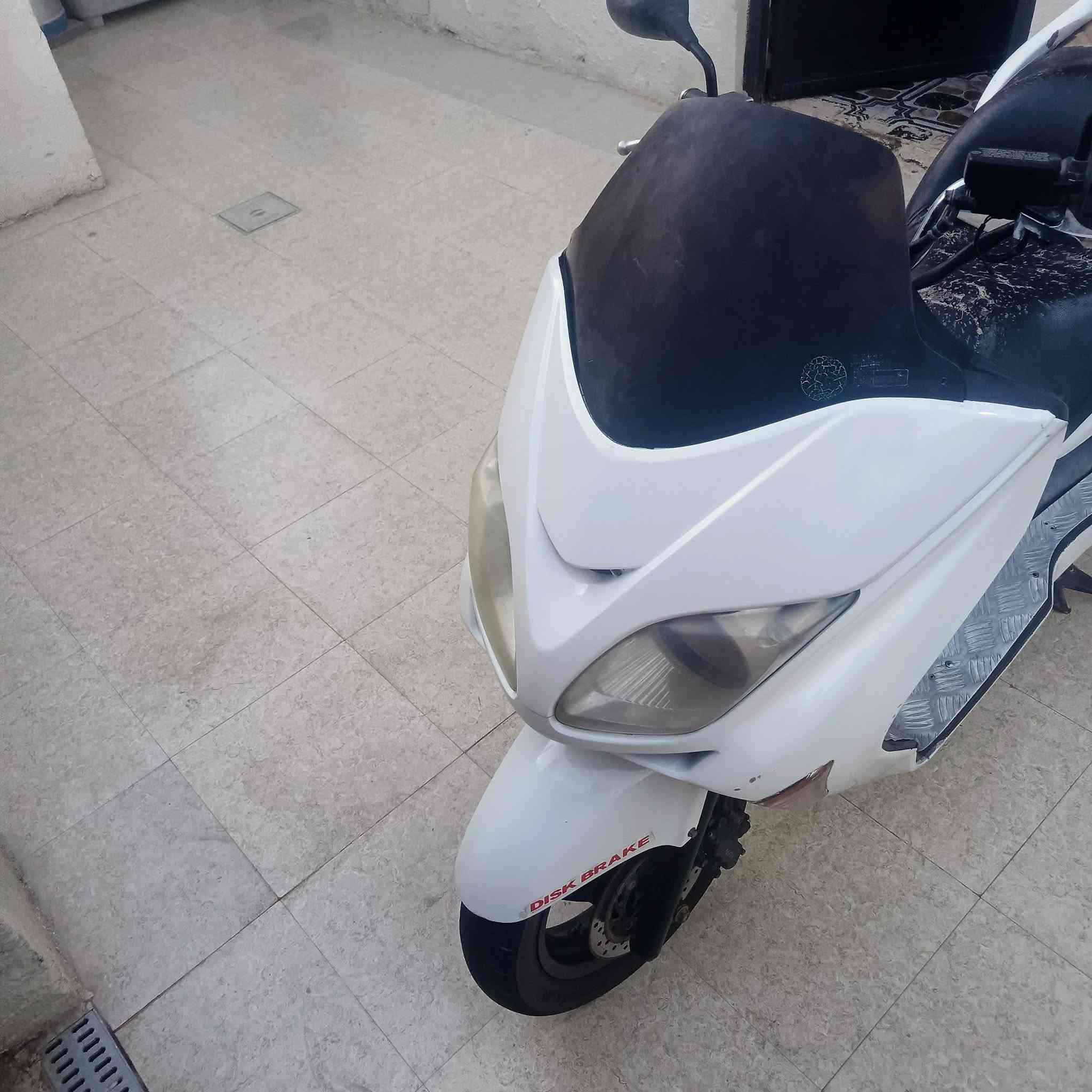 فورزه 0/8دراجه جاهزه عوزهه بس دوشمه للكشن السعر ٦٥٠ناصريه مركز ***********
