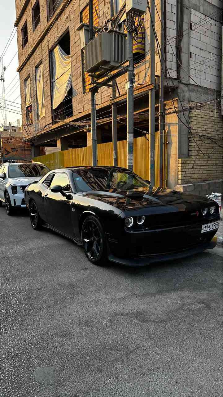 دوج جالنجر 2018 
SXT 3600 
المواصفات : 
🔻 دخول ذكي ، بصمه ابواب 
🔻شاشه كبيره ، كاربلاي ، اندرويد اوتو بلادي 
🔻تدفئ وتبريد كشنات
🔻 تدفئة ستيرن 
———————-
السياره بيها ٥ قطع صبغ وبيها بارد ابيعها حزام 

للتواصل *********** 
موجود على الماسنجر كربلاء, العراق
