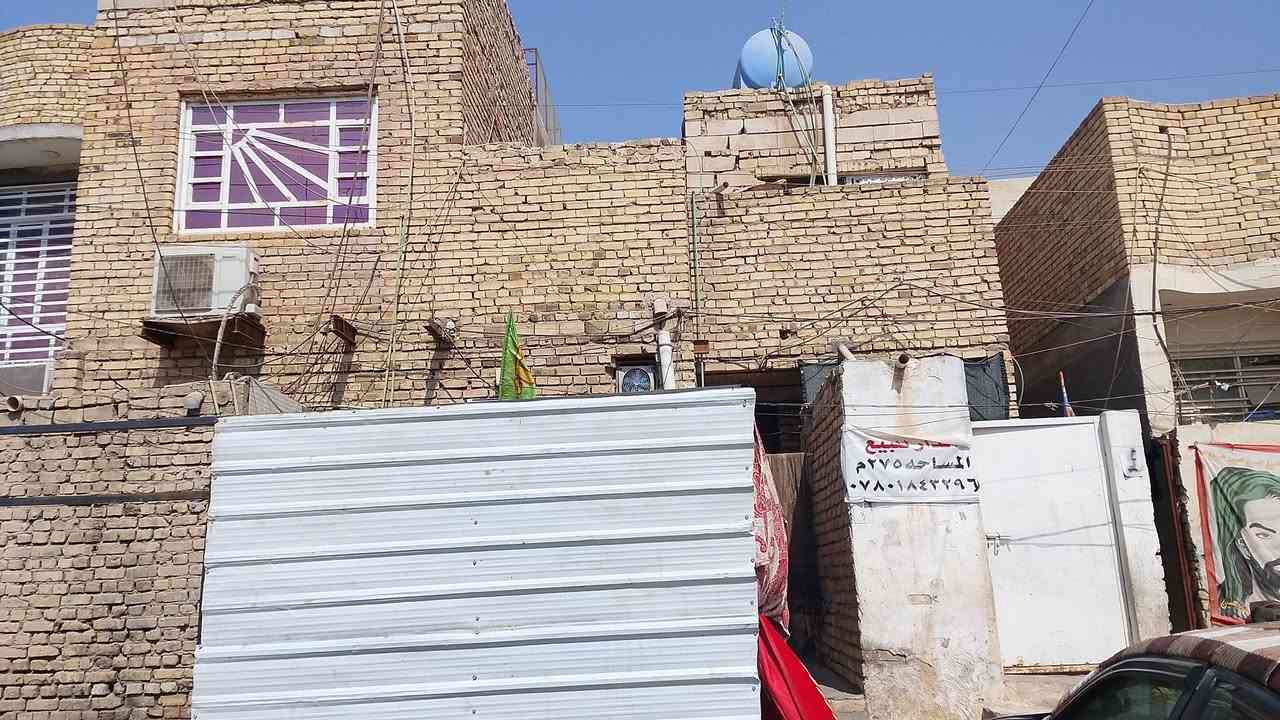 رالسلام عليكم بيت للبيع. متكون من اربع مشتملات المساحه 275 طابو المكان ميسان حي لحسين القديم خلف ارعايه السعر 350وبي مجال قليل التواصل ***********
