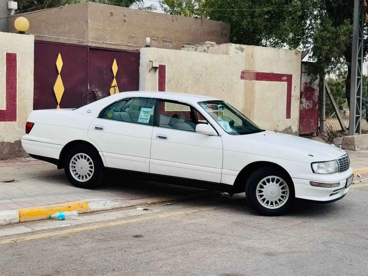 السلام عليكم كراون بطه منفصل موديل 1993 رقم ديالى إنكليزي سنويه 2030بسمي 
مكينه وكير مكفولات سياره مكفوله كفاله عامه حتى من الصبغ سياره جاهزه تخم تاير وحداديه تبريد  ثلج ❄️ كهربائيات كلها شغاله 

📍مكان السياره واسط 
السعر $65 
الرقم ☎️***********
